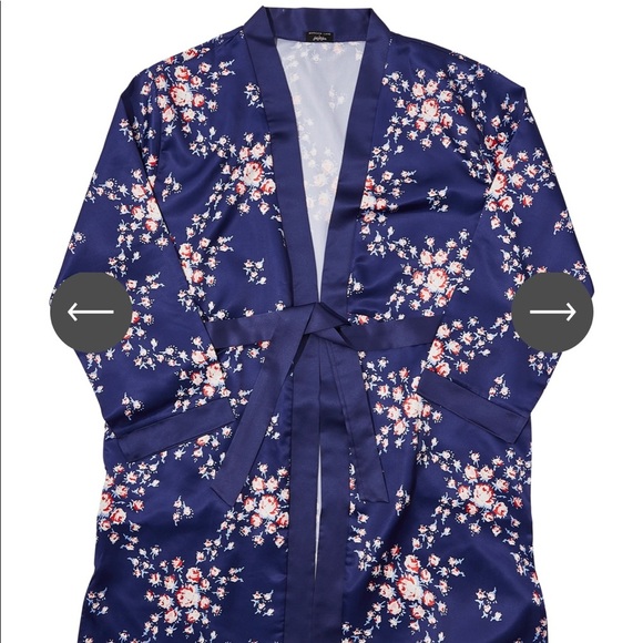 NWT Morgan Lane Satin Robe - Picture 4 of 5